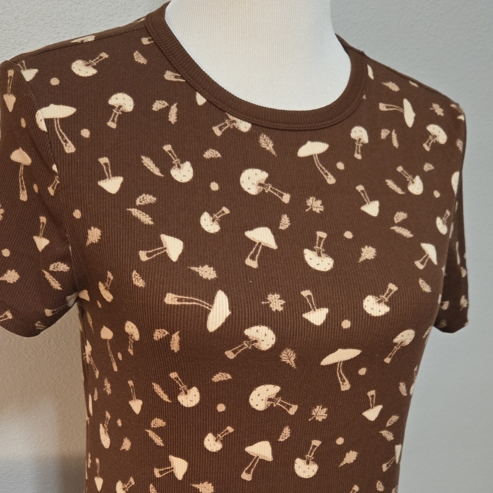 3 For 9$ Brown Mushroom Print Women's Top